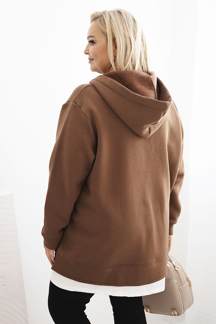 Bluza damska ocieplana Plus Size z kapturem i dekoltem w serek brązowa - obrazek 3