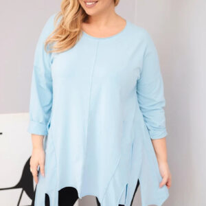 Bluzka damska bawełniana Plus Size z asymetrycznym dołem i wycięciami niebieska