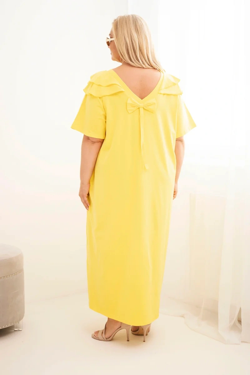 Sukienka damska Plus Size bawełniana z falbanką na ramionach żółta - obrazek 4