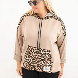 Bluza damska Plus Size wiskozowa z kapturem i wstawkami w panterkę camelowa